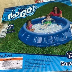 Blow up kiddie pool